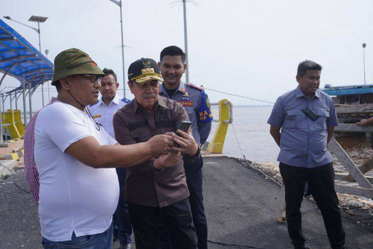 Pembangunan pelabuhan mengkapan