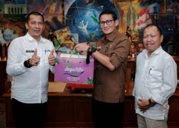 Bupati Meranti berkunjung ke Mentri Pariwisata Sandiaga Uno, Jakarta (22/2/23)