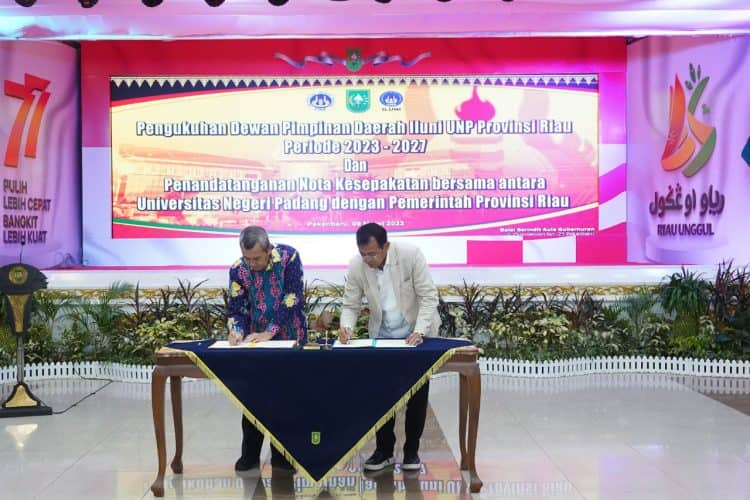 Tingkatkan SDM Riau, Gubernur Syamsuar dan Rektor UNP Teken MoU