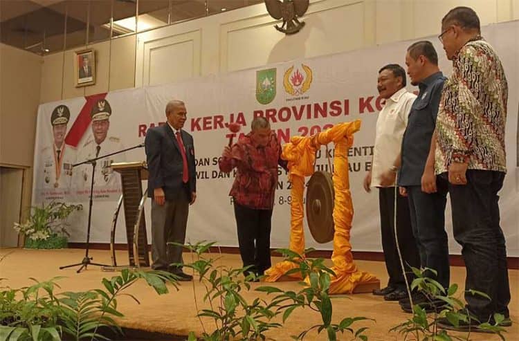 Rapat Kerja KONI Riau