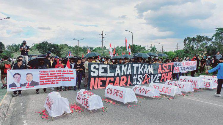 Aksi keprihatinan mahasiswa atas banyaknya pekerja tewas di PHR beberapa waktu lalu