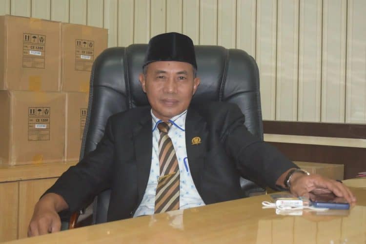 Wakil ketua DPRD Rohil Basiran Nur Efendi SE M.IP