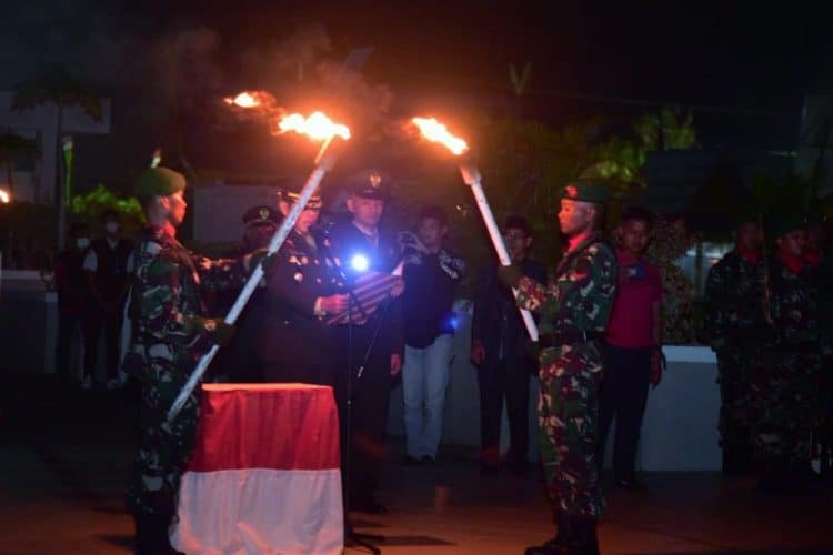 Wabup Inhil H Syamsuddin Uti mengikuti Apel Malam Renungan Suci