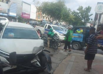 5 Mobil dan 1 Sepeda Motor Terlibat Kecelakaan di Jalan Jenderal Sudirman Pekanbaru