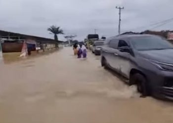 Jalan Lintas Pekanbaru - Teluk Kuantan Banjir, Lalu Lintas Terhambat