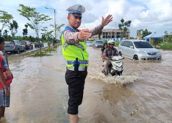 Banjir Parah di, Pengendara Wajib Hindari Jembatan Siak 4 Pekanbaru