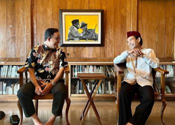 Posting Foto Bareng Anies Baswedan, Medsos UAS Diserbu Warganet