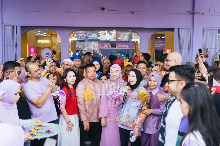 Nagita & Raffi Meriahkan Grand Opening "Scoo Beauty" Cabang Pertama Di Kota Pekanbaru