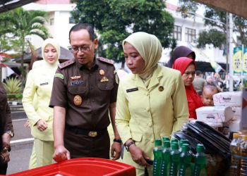 Kejati Banten Gelar Pasar Murah untuk Rayakan Hari Bhakti Adhyaksa ke-64