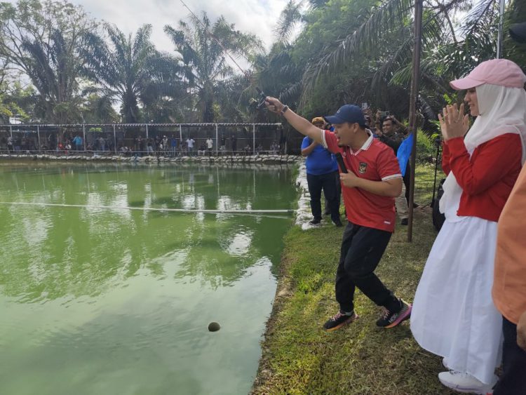 Bakal Calon Walikota Pekanbaru Agung Nugroho Buka Lomba Mancing dalam Rangka HUT RI ke-79