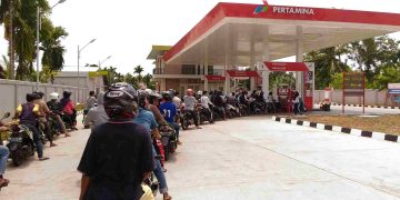 Begini Respon Pemprov Riau soal Atrean Panjang Truk di SPBU Jelang Akhir Tahun