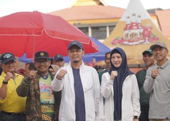 Agung-Markarius Ramaikan Jalan Sehat Milad ke-113 Muhamadiyah