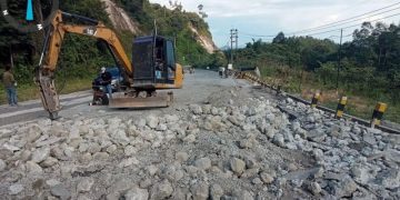 Perbaikan Jalan Lintas Riau - Sumbar Dikebut Selesai dalam Sepekan