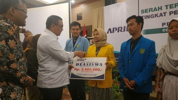 PT RAPP Serahkan Beasiswa  Kepada 120 Siswa dan Mahasiswa,Dari 5 Kabupaten/Kota