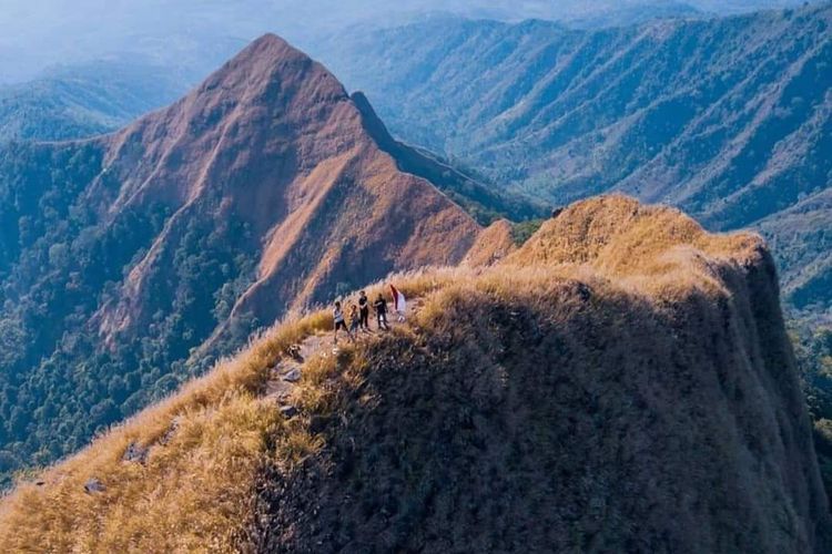 Gunung Piramid