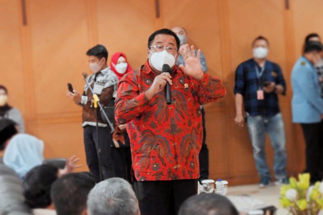 Anggota Komisi X DPR RI Rano Karno saat mengikuti Tim Kunspek Komisi X DPR RI di Universitas Pendidikan Indonesia (UPI) Bandung, Jawa Barat, Jumat (1/10/2021). (Dok. DPR)