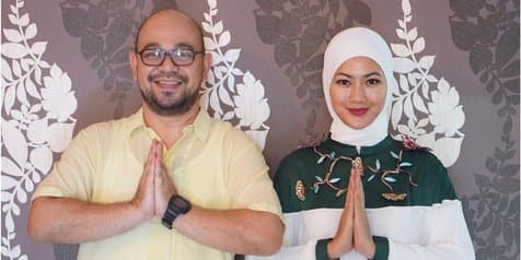 merry putrian mualaf pindah masuk Islam kini berhijab