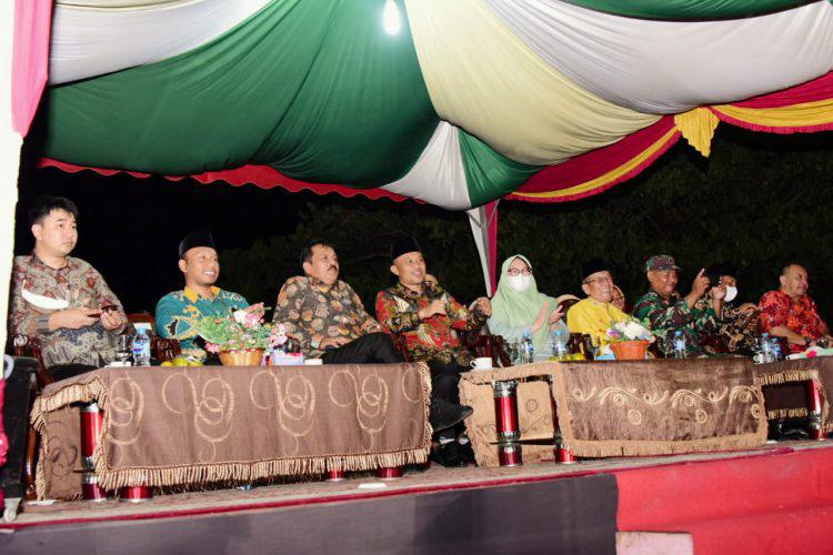 Bupati Bengkalis Kasmarni diwakili Wabup Bagus Santoso membuka secara resmi festival pemilihan Bujang dan Dara Kabupaten Bengkalis (24/5/2022)