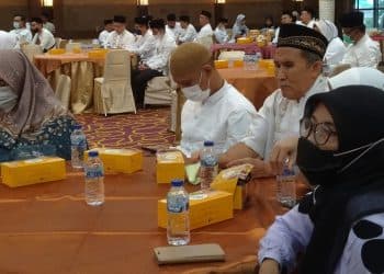 Calon jemaah haji Bank Riau Kepri hadiri bimbingan dan manasik haji di Menara Dang Merdu.