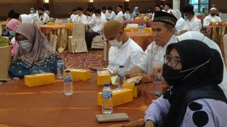 Calon jemaah haji Bank Riau Kepri hadiri bimbingan dan manasik haji di Menara Dang Merdu.