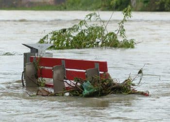 ancaman bencana banjir rob