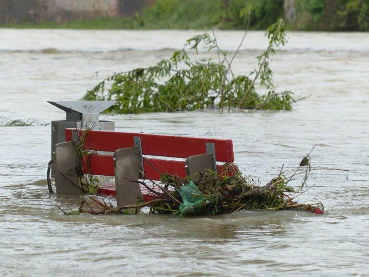 ancaman bencana banjir rob