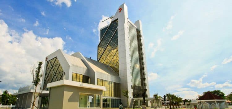 Menara Bank Riau Kepri Syariah Pekanbaru