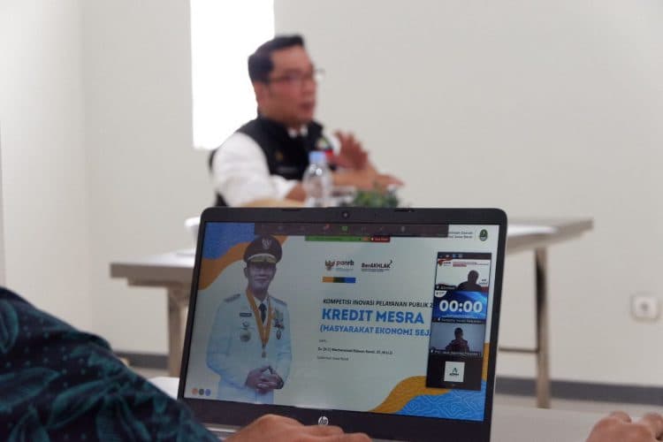 Gubernur Provinsi Jawa Barat Ridwan Kamil sebagai inisiator program BJB mesra memaparkan filosofi, konsep, dan pandangannya ke depan terkait pengembangan UMKM di Jabar.