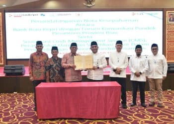 PT Bank Riau Kepri (BRK) melakukan penandatanganan Nota Kesepahaman dengan Forum Komunikasi Pondok Pesantren (FKPP) Provinsi Riau terkait layanan jasa perbankan (Kamis, 30/6/22)