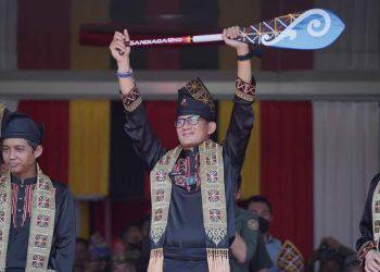 Menteri Pariwisata dan Ekonomi Kreatif (Menparekraf) RI Sandiaga Salahuddin Uno membuka Festival Pacu Jalur (balap perahu panjang) 2022 di Kabupaten Kuantan Singingi (Kuansing), Provinsi Riau