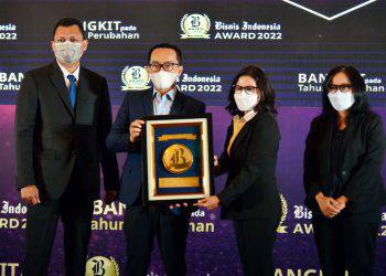 bank bjb meraih dua penghargaan yaitu Innovative Bank in Digital Acceleration dan penghargaan Kategori Bank Pembangunan Daerah (BPD) Wilayah Jawa-Bali dalam acara Bisnis Indonesia Award (BIA) 2022 yang selenggarakan Harian Bisnis Indonesia, di The Ritz-Carlton Mega Kuningan, Jakarta, Senin (15/8)