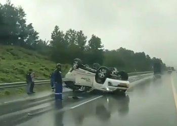 kecelakaan fortuner di tol