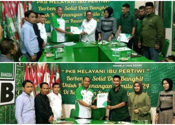 H Syahrianto dam Aditya Pramana saat mendaftarkan diri Caleg PKB 2024 (19/09/2022) kemarin.