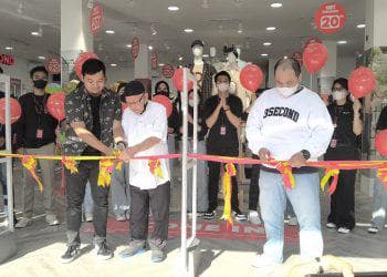 Grand opening 3Second Family Store Pekanbaru.