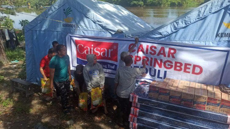 Caisar Spring Bed Salurkan Bantuan Kasur