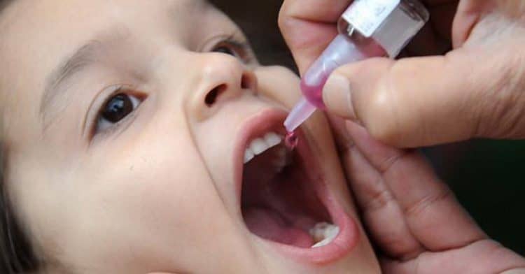 Imunisasi polio massal