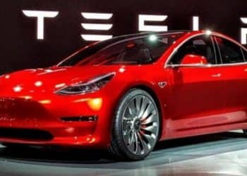 mobil listrik tesla