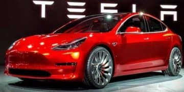 mobil listrik tesla