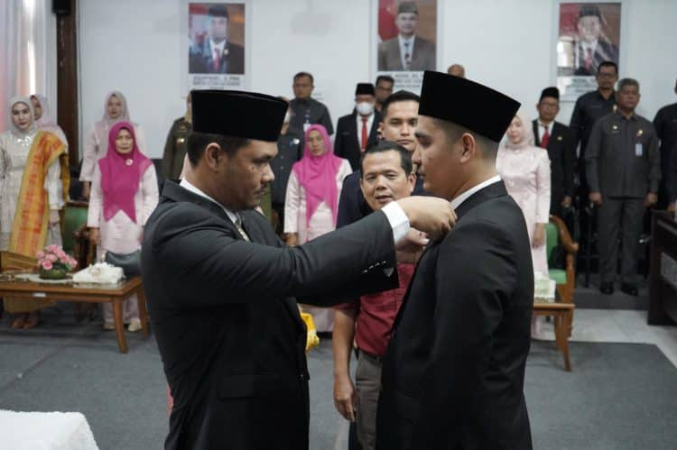 Aldiko Putra dilantik menjadi PAW Anggota DPRD Kab Kuansing periode 2019-2024