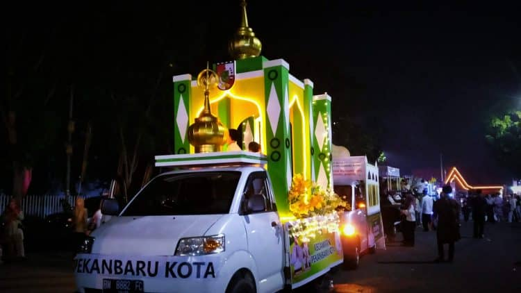 Pawai takbir Pekanbaru