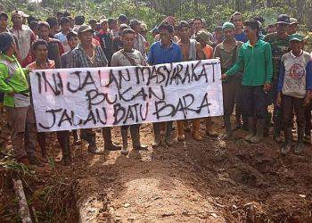 Desa Pulau Bayur