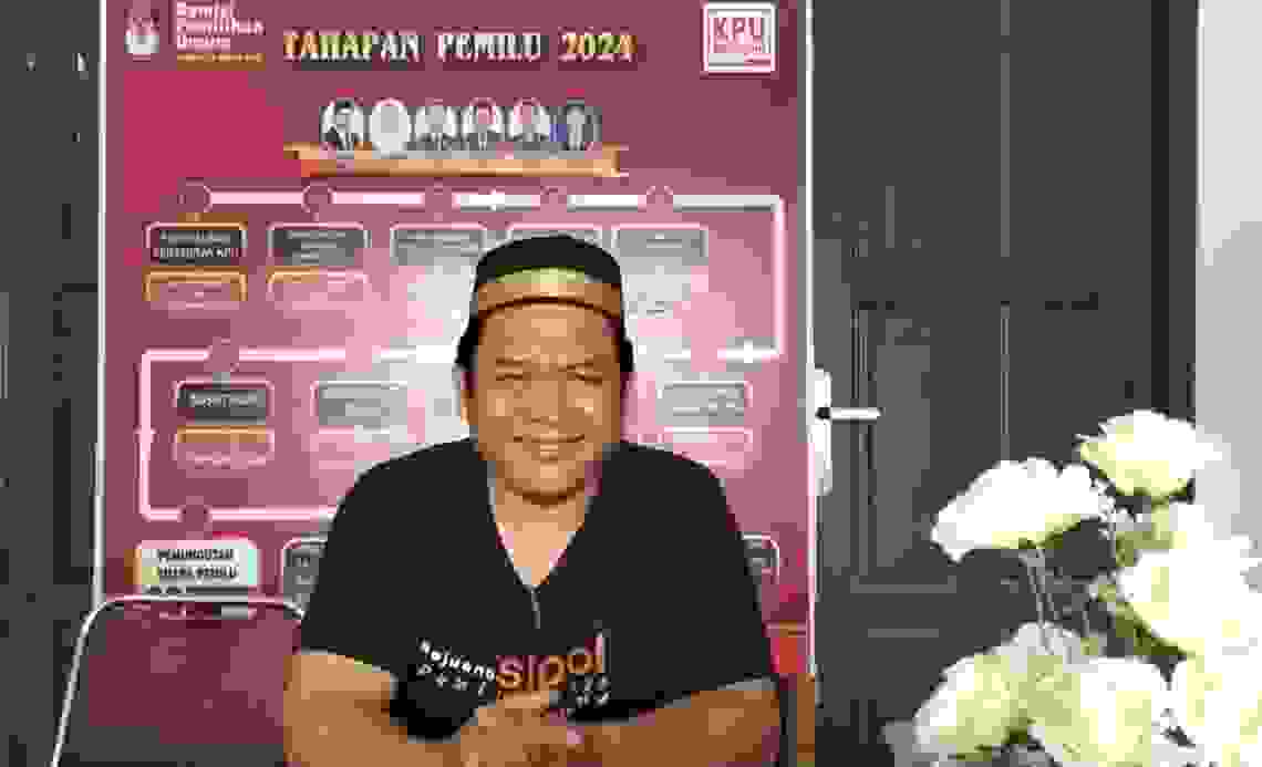 Cepi Abdul Husen, S.Pd
Komisioner KPU Rohul Divisi Teknis Penyelenggaraan.