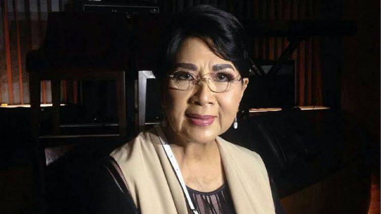 Titiek puspa