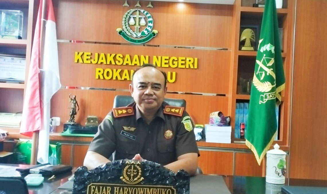 Fajar Haryowimbuko, SH MH, Kepala Kejaksaan Negeri Rokan Hulu
