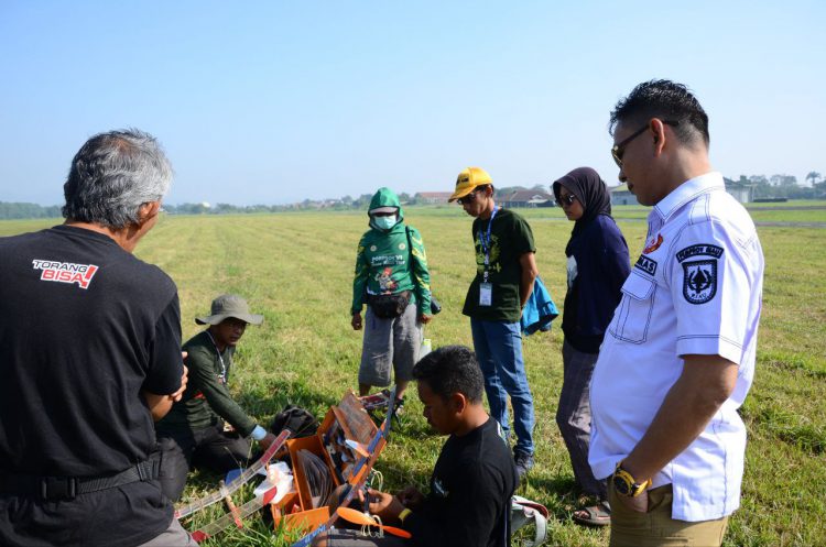 KONI Riau meninjau atlet Riau yang bertarung di Kejuaraan Nasional (Kejurnas) Pra-PON 2024 Aeromodelling.