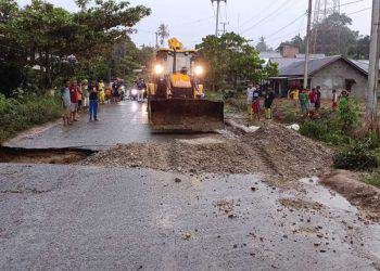 Jalan amblas di Rohul