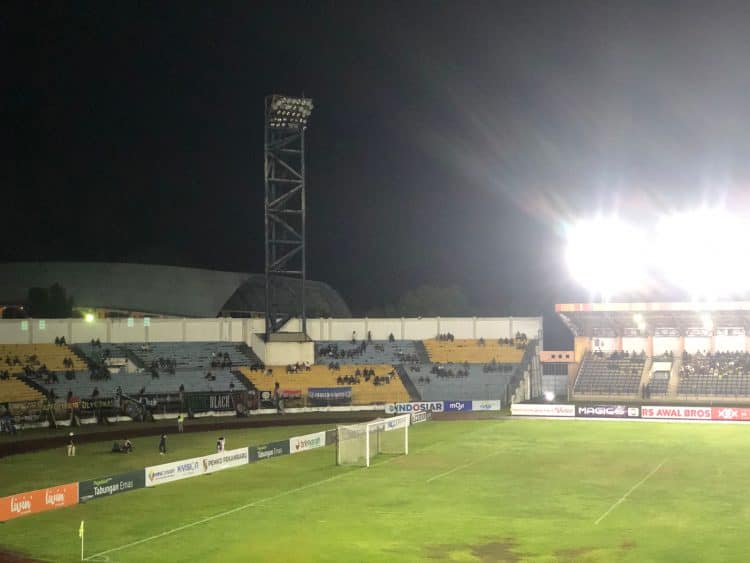 Lampu Stadion Mati, Laga PSPS vs Persiraja Ditunda