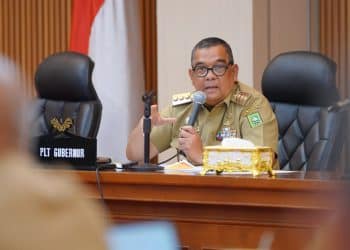 Plt Gubri Edy Natar Tekankan Semua Pekerjaan Harus Diselesaikan Sebelum Tutup 2023