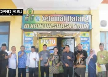 Wakil Ketua DPRD Riau Syafaruddin Poti bersama komisi III DPRD Provinsi Riau melakukan kunjungan insidentil ke UPT pengelolaan pendapatan daerah Duri dalam rangka evaluasi kinerja