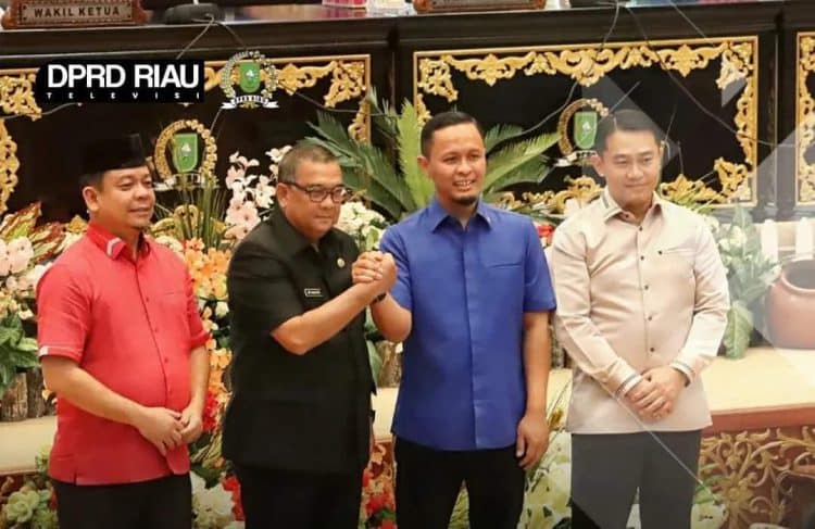 DPRD Provinsi Riau menggelar rapat paripurna dengan beberapa agenda